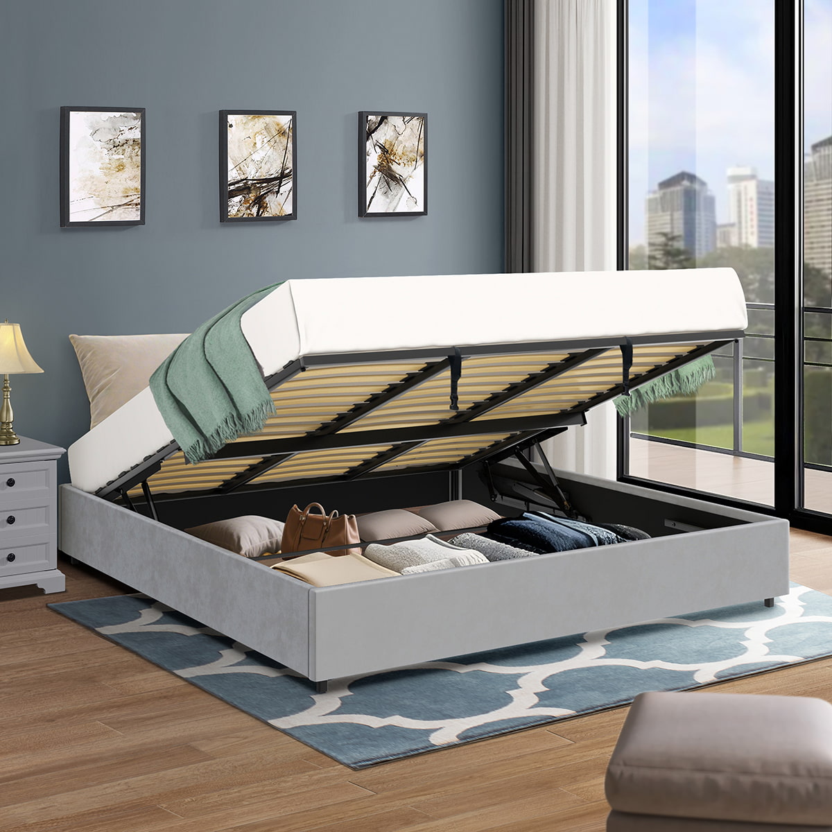 Vue d'ambiance du lit coffre plateforme 180x200 cm velours gris LANCE